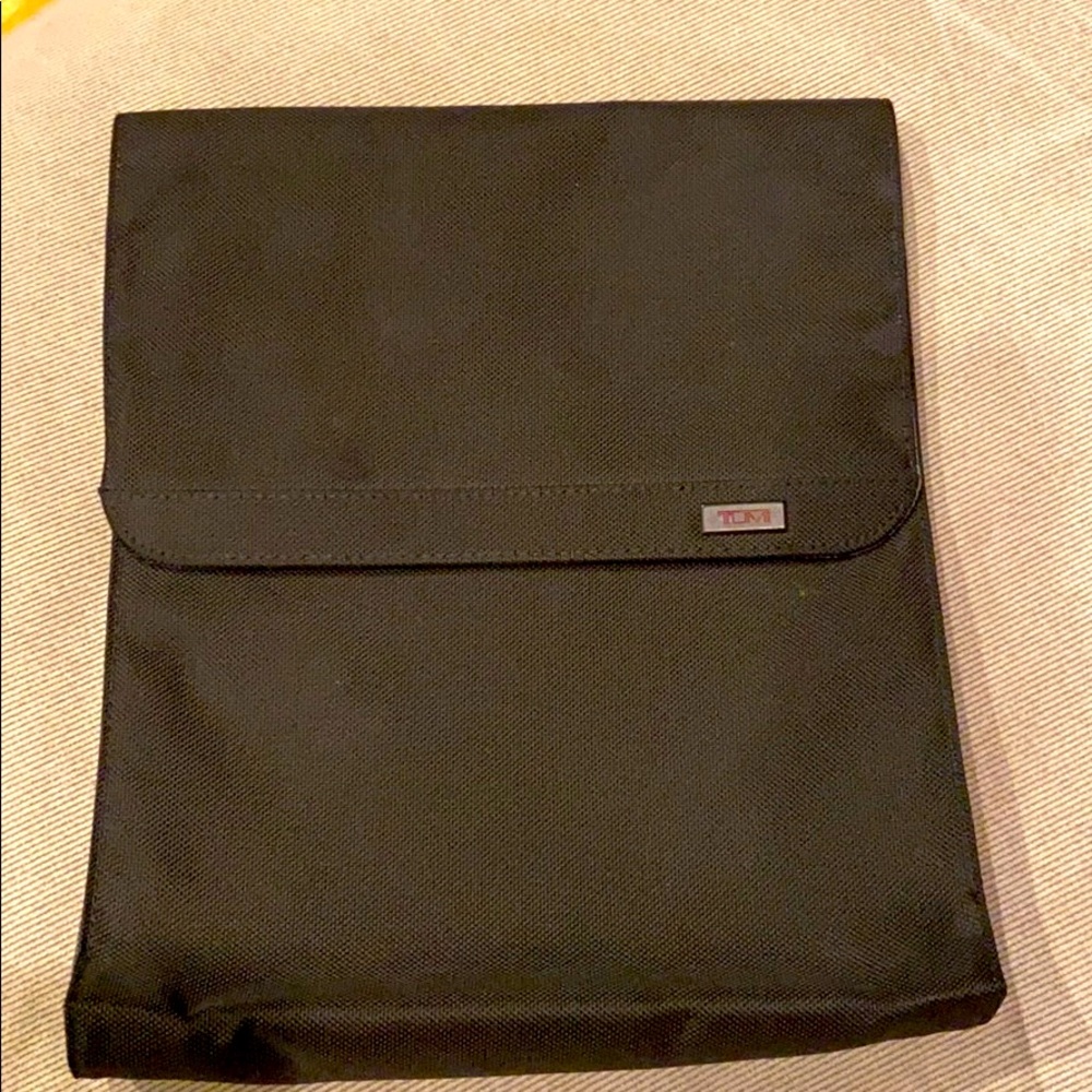 Tumi Paper Carry Case